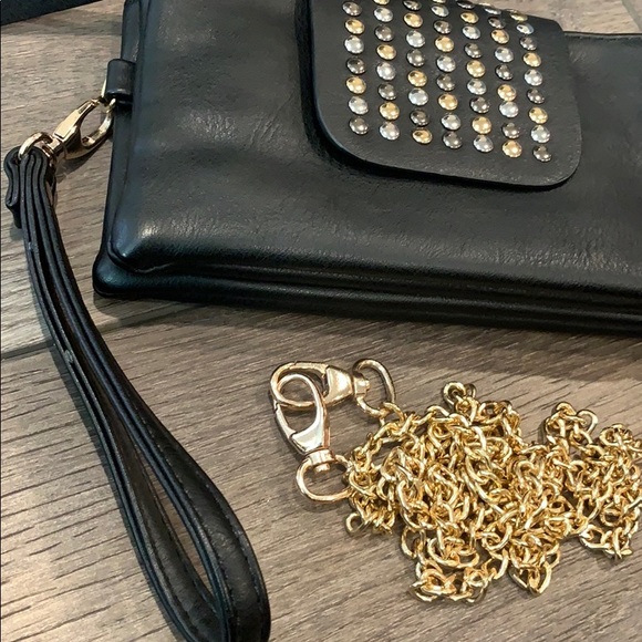 Olivia Miller Crossbody - Picture 2 of 8